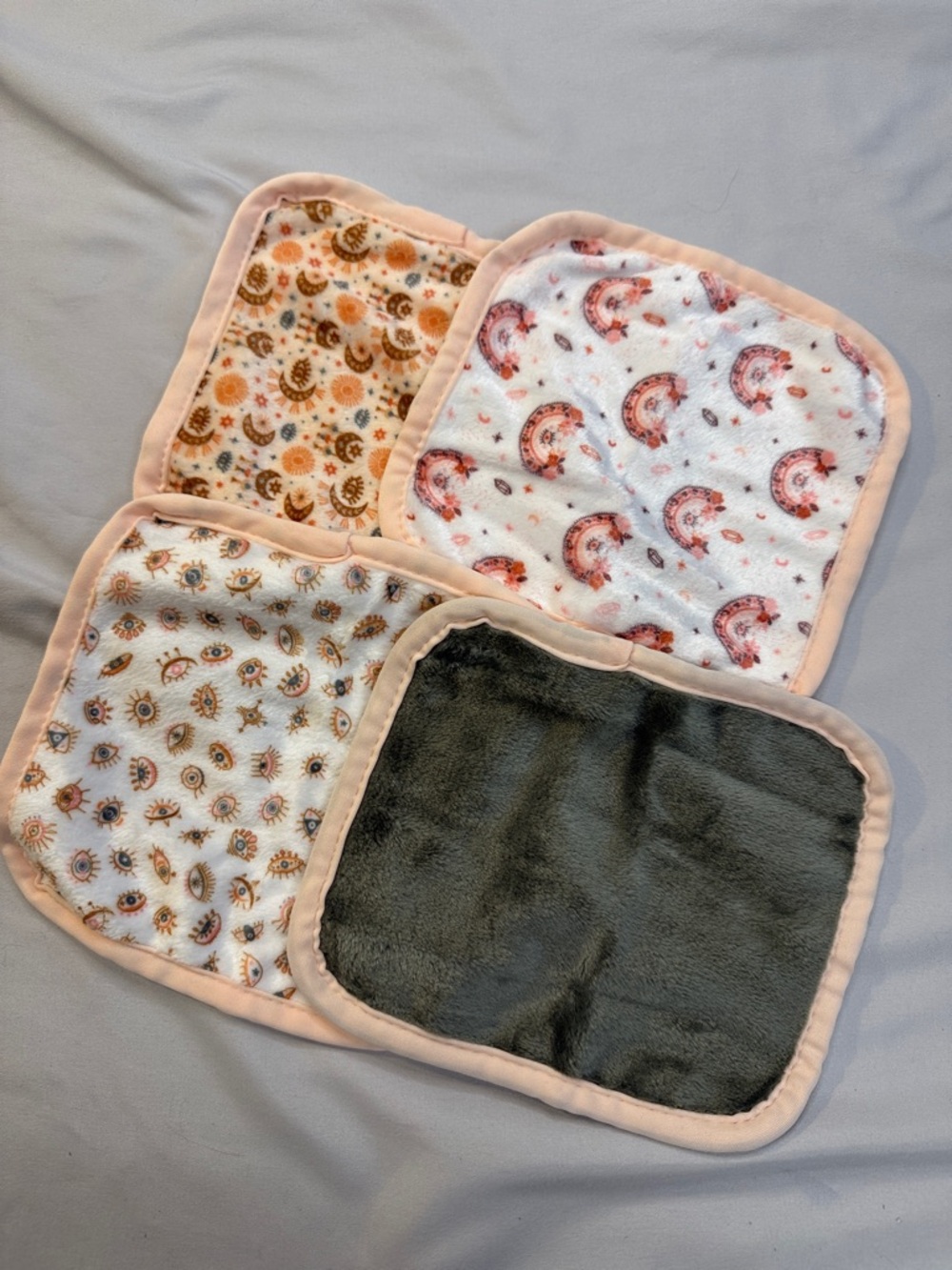 🐥 NWOT Soft Baby Washcloth Set - Pink Trim with Mixed Prints